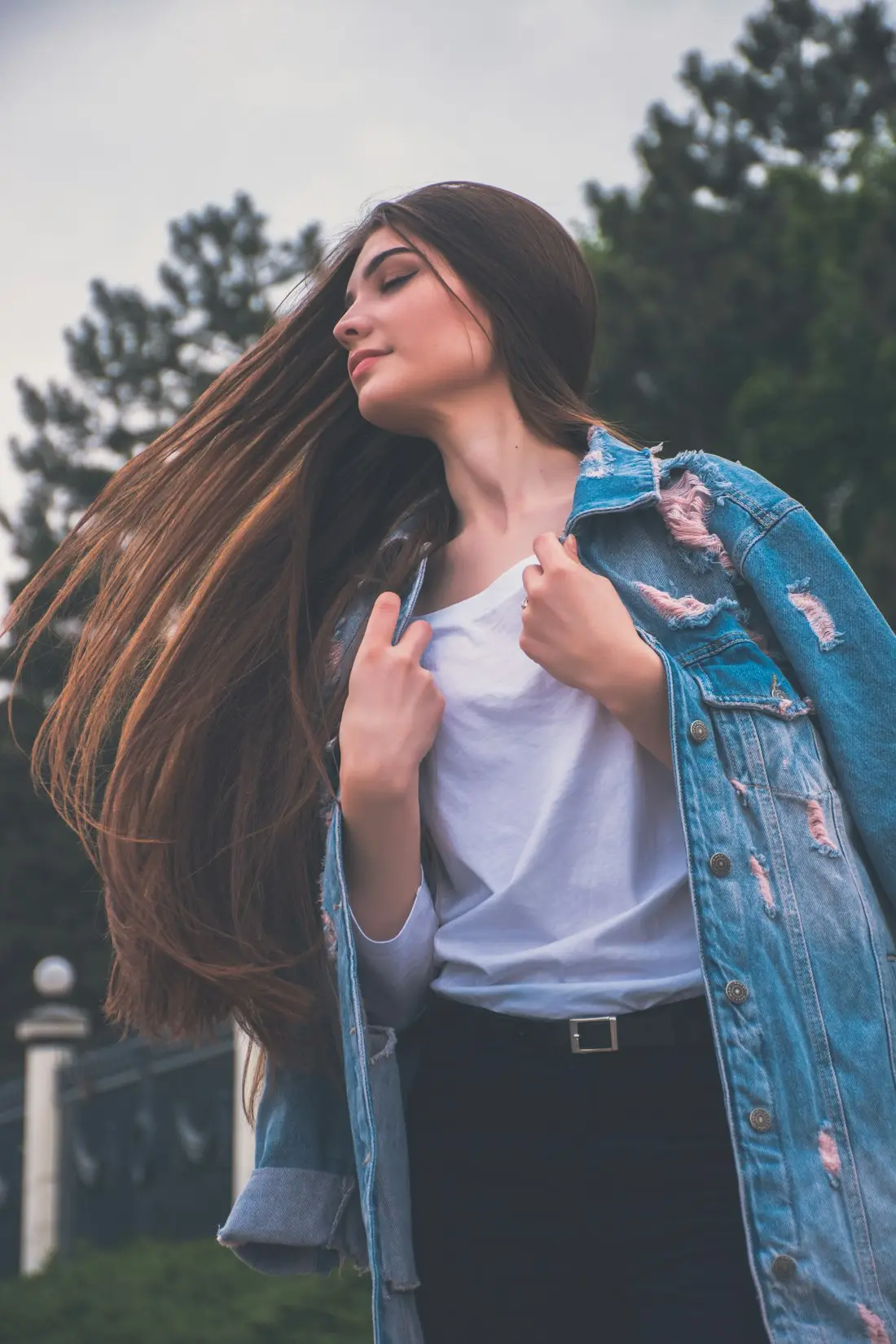 Extensions – Volumen & Länge: Nahtlose Integration für ein neues Lebensgefühl. Frisuren-Inspiration für den Friseur-Hausbesuch in Düsseldorf.